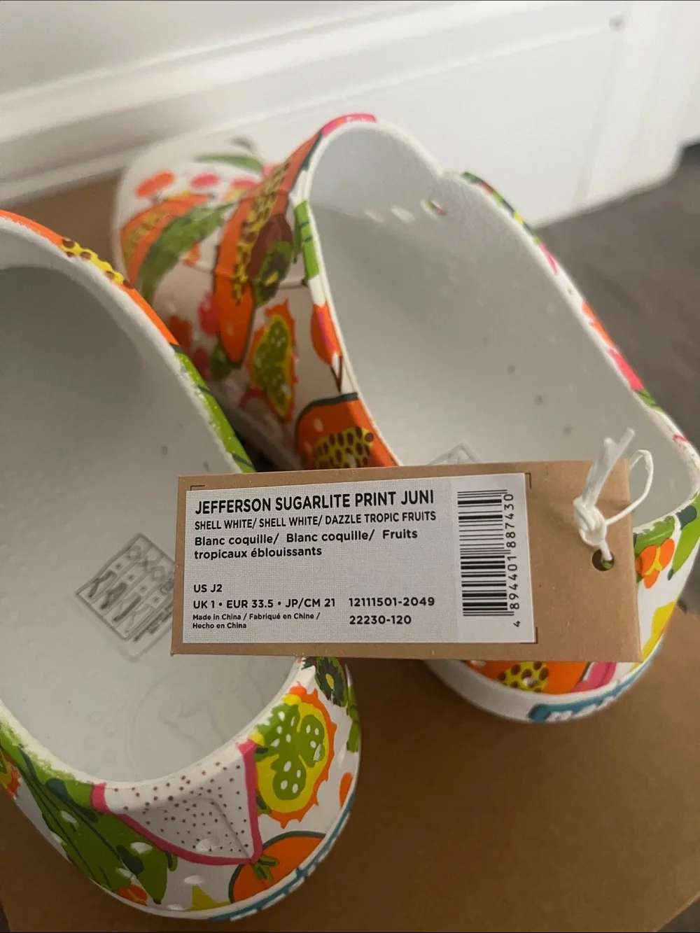 Native Shoes jefferson sugarlite print. White. Kids size 2. New.